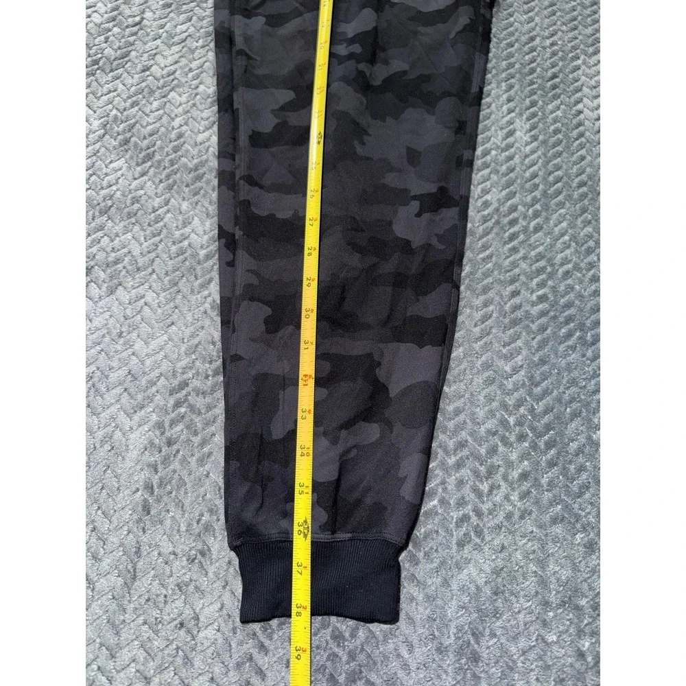 Lululemon‎ Women's Stretch HR Jogger Color Black Camouflage Size 10